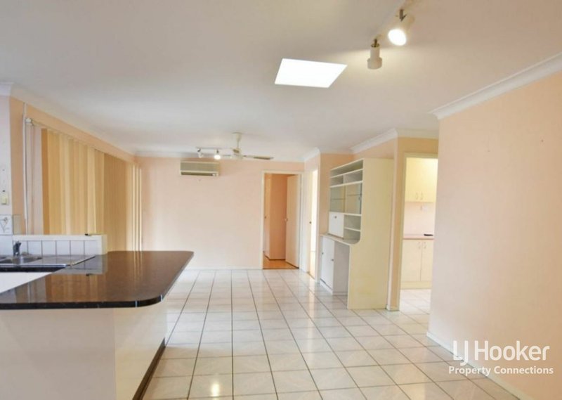 Photo - 7 Cognac Court, Petrie QLD 4502 - Image 3