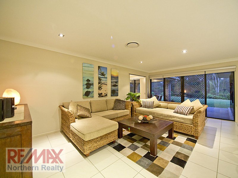 Photo - 7 Colin Place, Cashmere QLD 4500 - Image 4