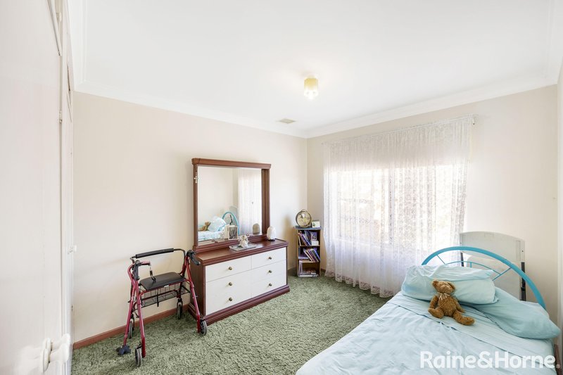 Photo - 7 Collinsville Way, Usher WA 6230 - Image 12