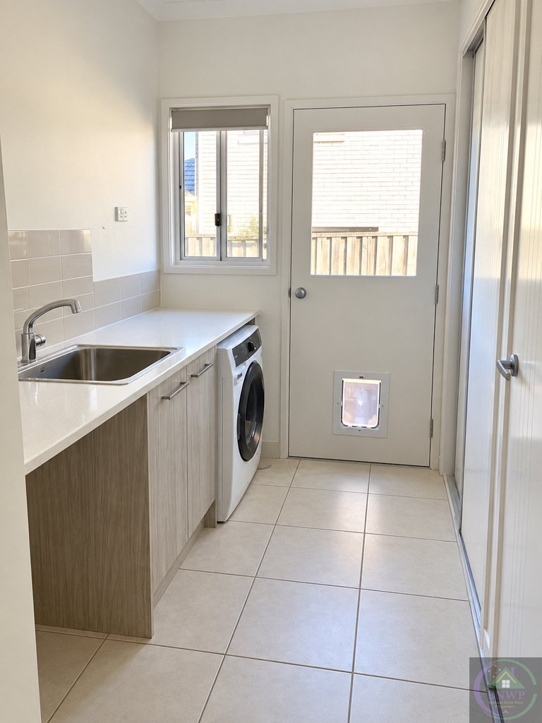 Photo - 7 Columbia Close, Upper Kedron QLD 4055 - Image 4