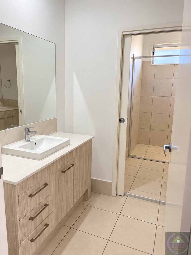 Photo - 7 Columbia Close, Upper Kedron QLD 4055 - Image 9