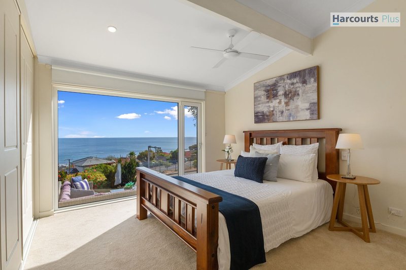 Photo - 7 Columbia Crescent, Hallett Cove SA 5158 - Image 6