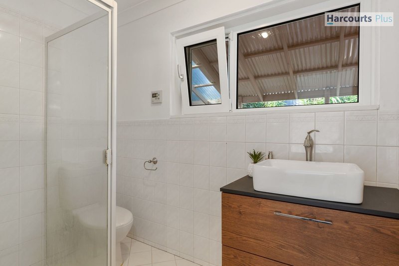 Photo - 7 Columbia Crescent, Hallett Cove SA 5158 - Image 7