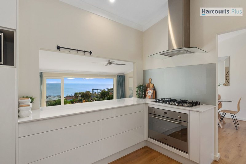 Photo - 7 Columbia Crescent, Hallett Cove SA 5158 - Image 10