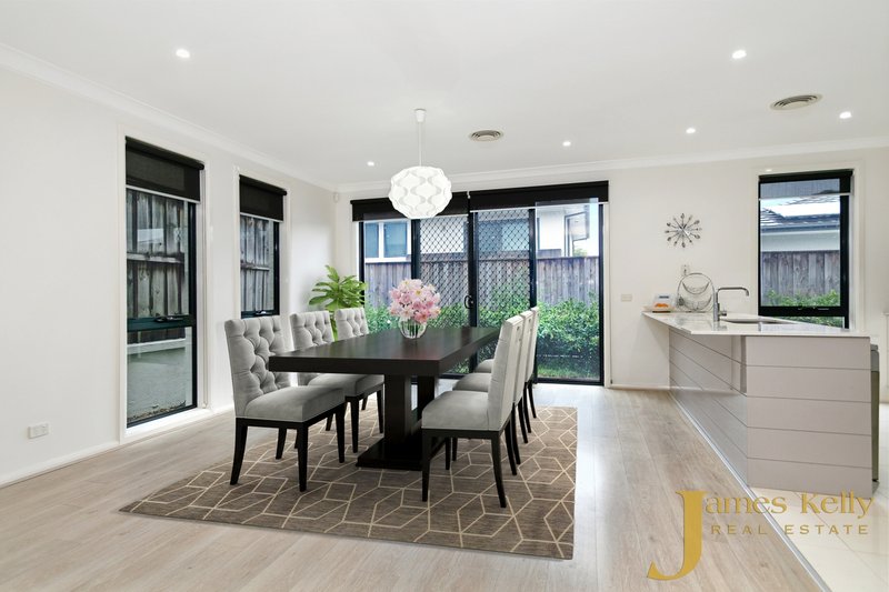 Photo - 7 Condino Way, Castle Hill NSW 2154 - Image 3