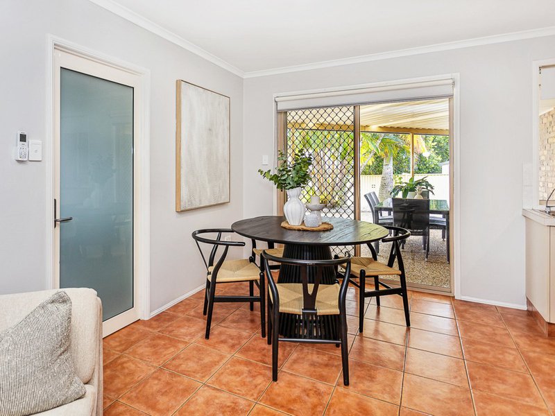 Photo - 7 Congreve Close, Mudgeeraba QLD 4213 - Image 7