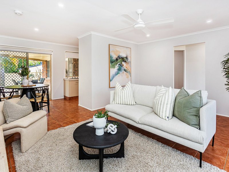 Photo - 7 Congreve Close, Mudgeeraba QLD 4213 - Image 8