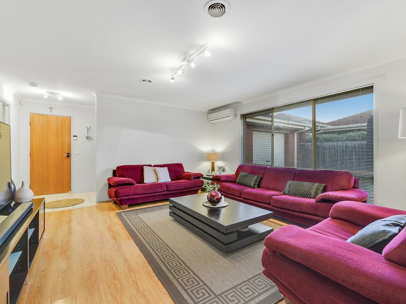 Photo - 7 Connor Mews, Cranbourne East VIC 3977 - Image 4