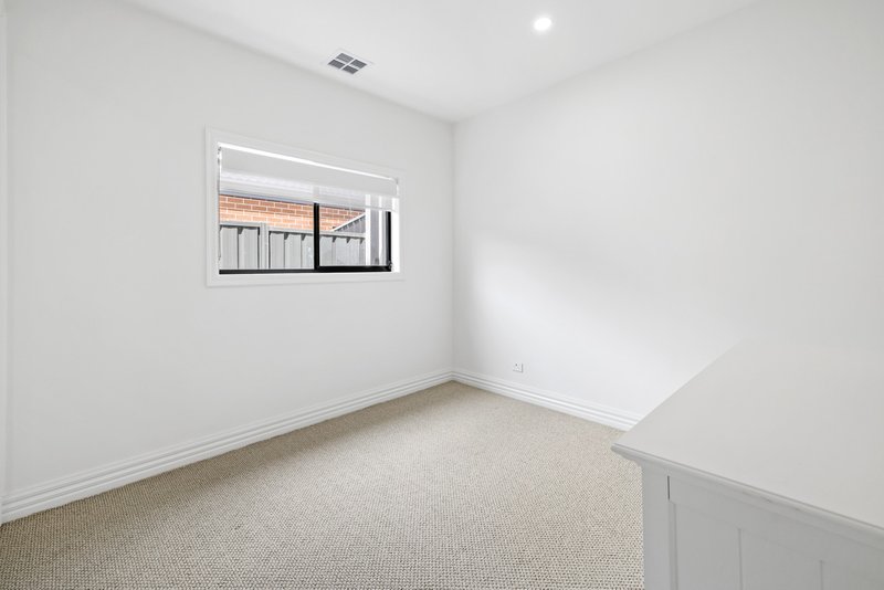 Photo - 7 Constance Street, Werribee VIC 3030 - Image 20