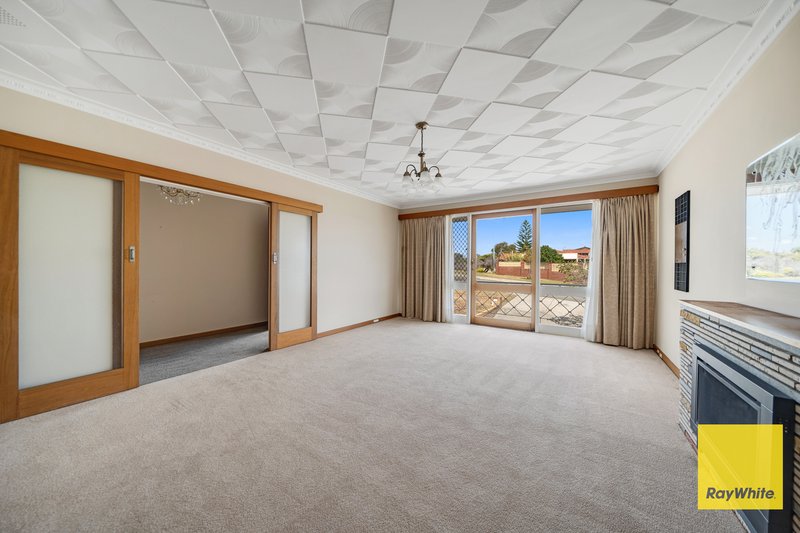 Photo - 7 Conto Avenue, Dianella WA 6059 - Image 4