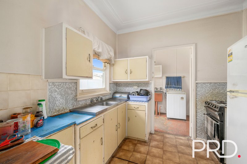 Photo - 7 Coolaroo Crescent, Lurnea NSW 2170 - Image 3