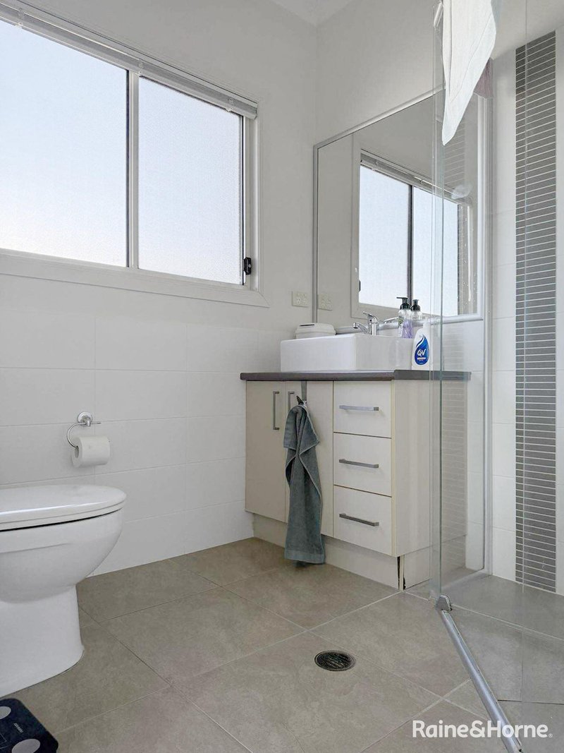 Photo - 7 Coolibah Close, Springfield Lakes QLD 4300 - Image 7