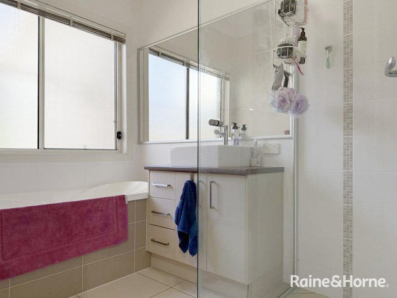 Photo - 7 Coolibah Close, Springfield Lakes QLD 4300 - Image 12