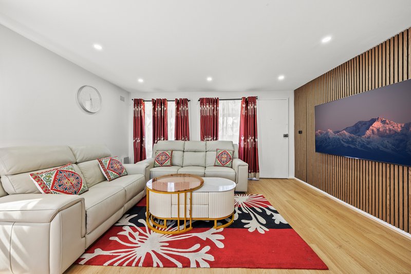Photo - 7 Coonong Way, Airds NSW 2560 - Image 5