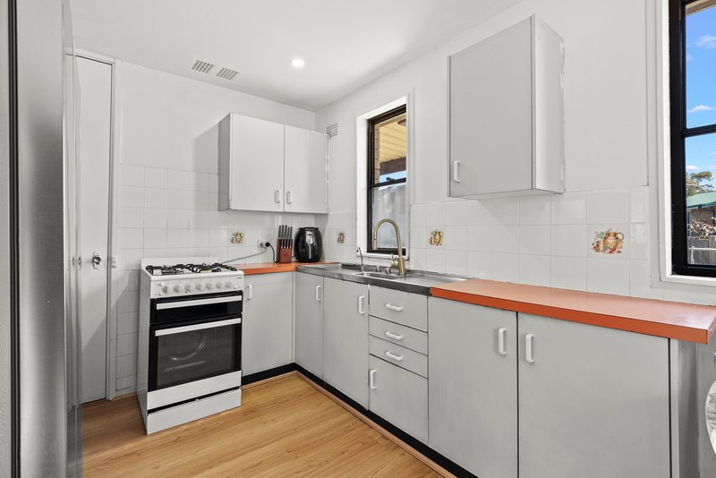 Photo - 7 Coonong Way, Airds NSW 2560 - Image 7