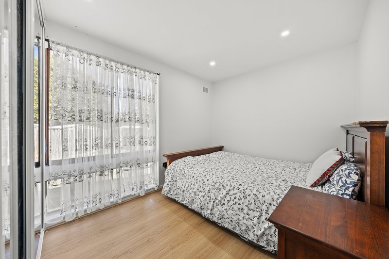 Photo - 7 Coonong Way, Airds NSW 2560 - Image 11