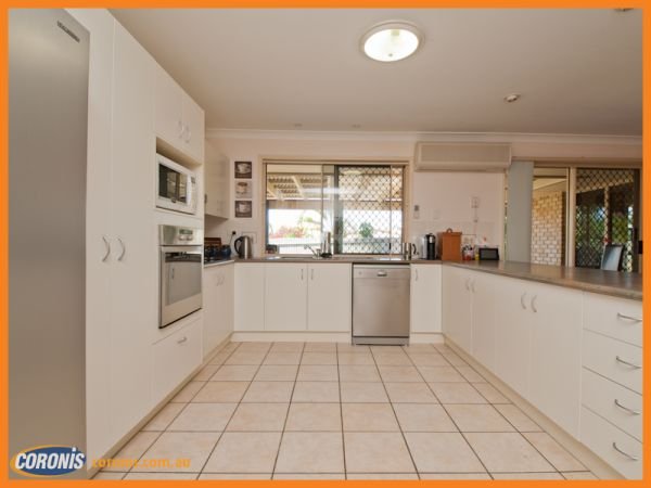 Photo - 7 Coralfern Court, Morayfield QLD 4506 - Image 3