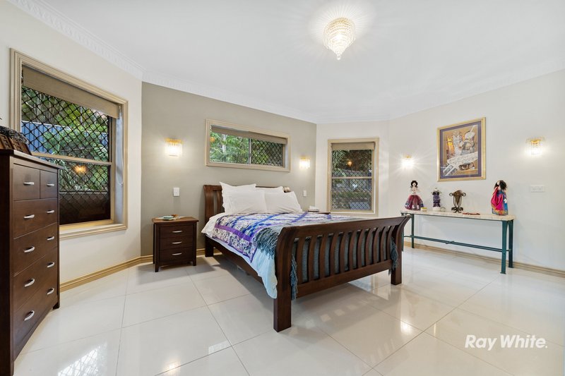 Photo - 7 Cornwall Close, Rochedale South QLD 4123 - Image 10