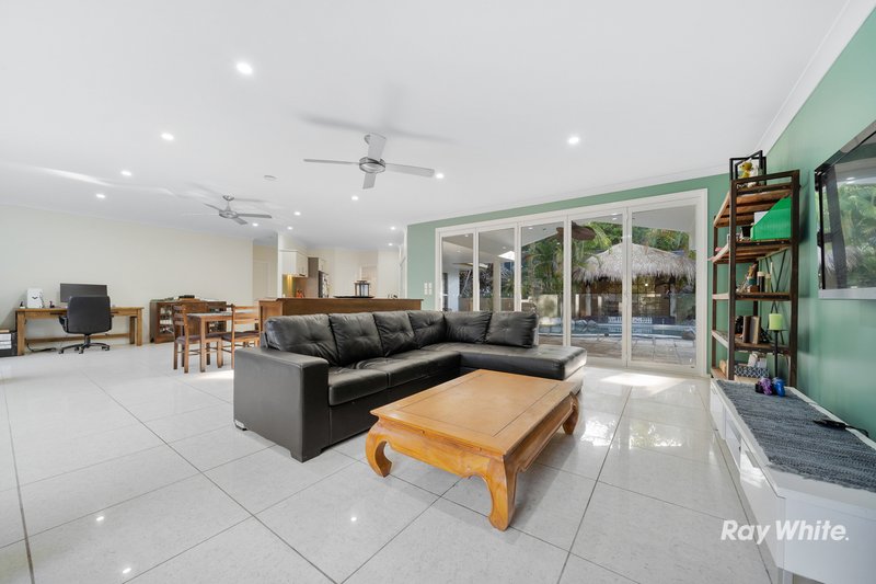 Photo - 7 Cornwall Close, Rochedale South QLD 4123 - Image 22