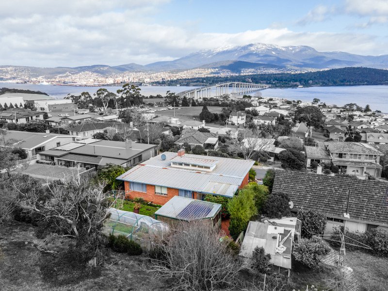 Photo - 7 Cornwall Street, Rose Bay TAS 7015 - Image 2