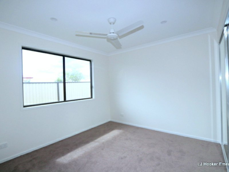 Photo - 7 Costello Court, Emerald QLD 4720 - Image 14