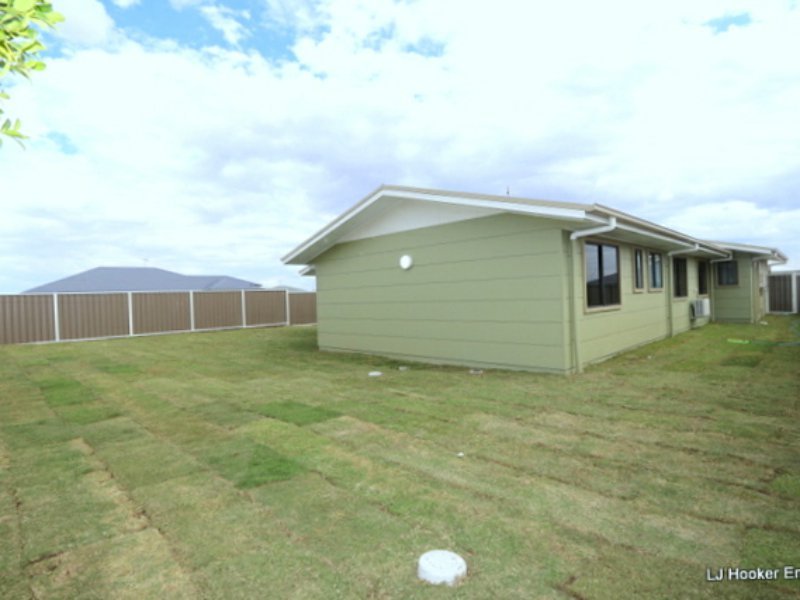 Photo - 7 Costello Court, Emerald QLD 4720 - Image 22