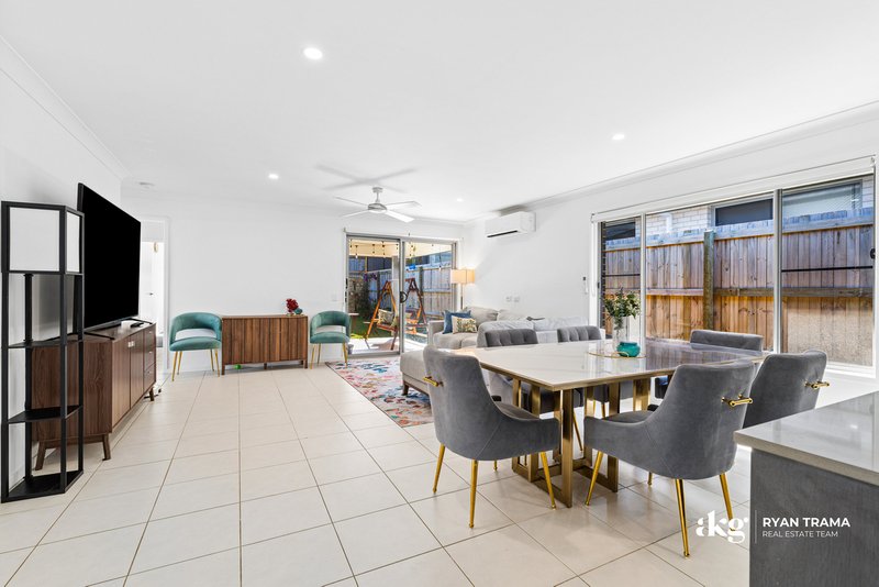 Photo - 7 Cottee Circuit, Park Ridge QLD 4125 - Image 4