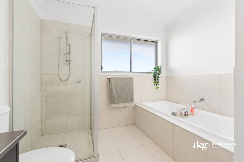 Photo - 7 Cottee Circuit, Park Ridge QLD 4125 - Image 17