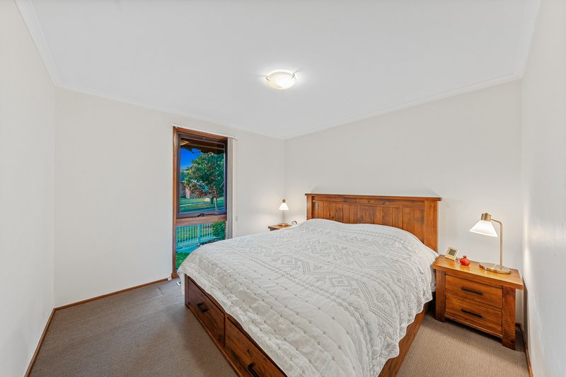 Photo - 7 Cove Court, Endeavour Hills VIC 3802 - Image 11