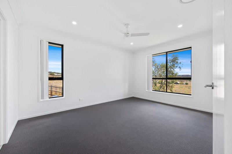 Photo - 7 Cowarie Court, Gowrie Junction QLD 4352 - Image 4