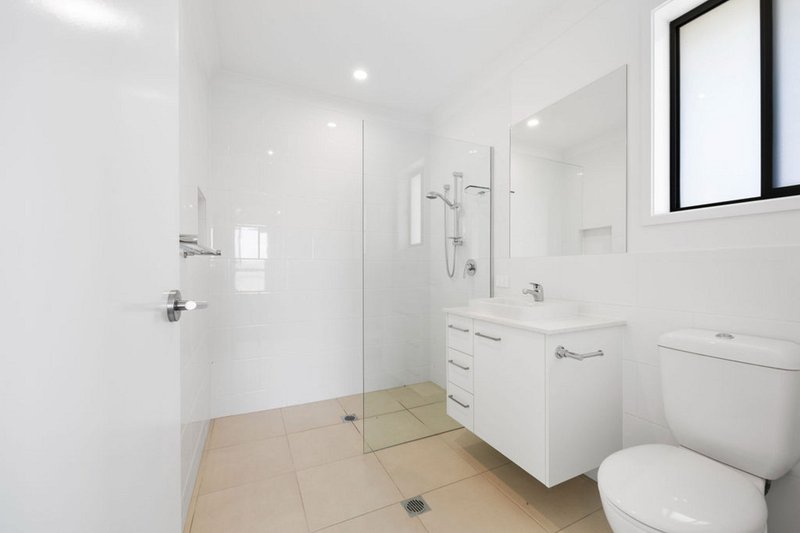 Photo - 7 Cowarie Court, Gowrie Junction QLD 4352 - Image 5