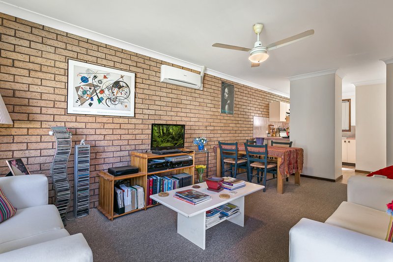 Photo - 7 Cowper Close, Tamworth NSW 2340 - Image 2