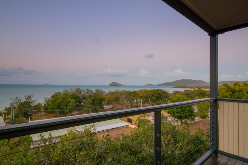 Photo - 7 Cowry Crescent, Dingo Beach QLD 4800 - Image 4