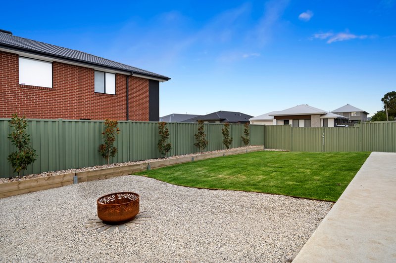 Photo - 7 Cream Parade, Kilmore VIC 3764 - Image 11