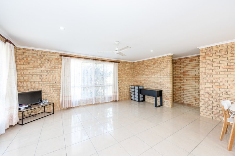 Photo - 7 Crest Court, Avoca QLD 4670 - Image 7