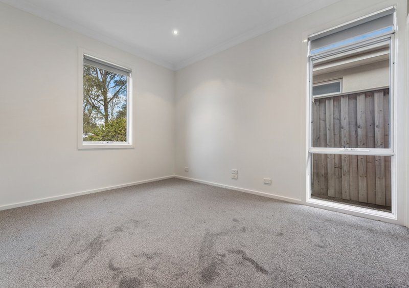 Photo - 7 Crestview Close, Roxburgh Park VIC 3064 - Image 6