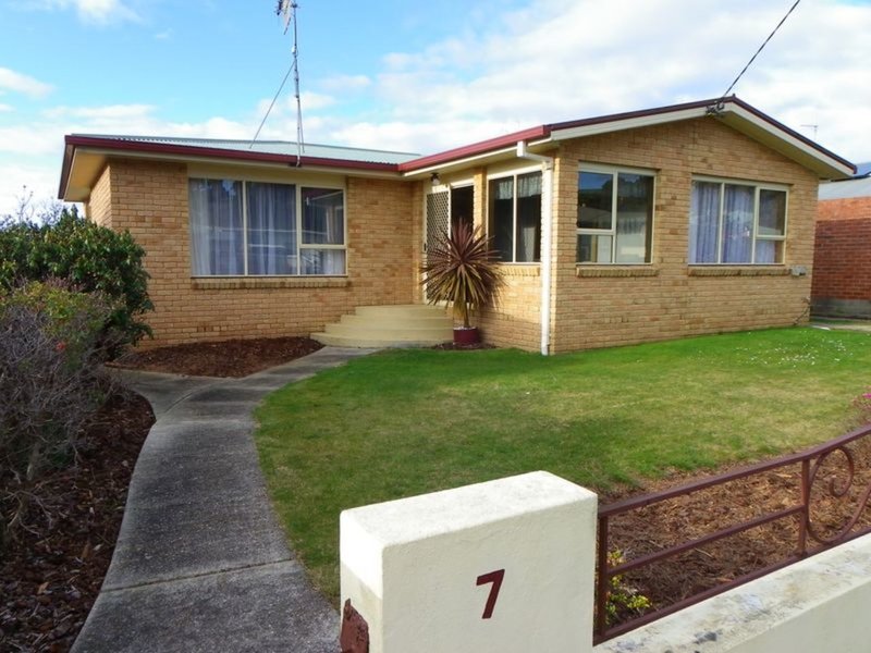 7 Crisp Street, Cooee TAS 7320