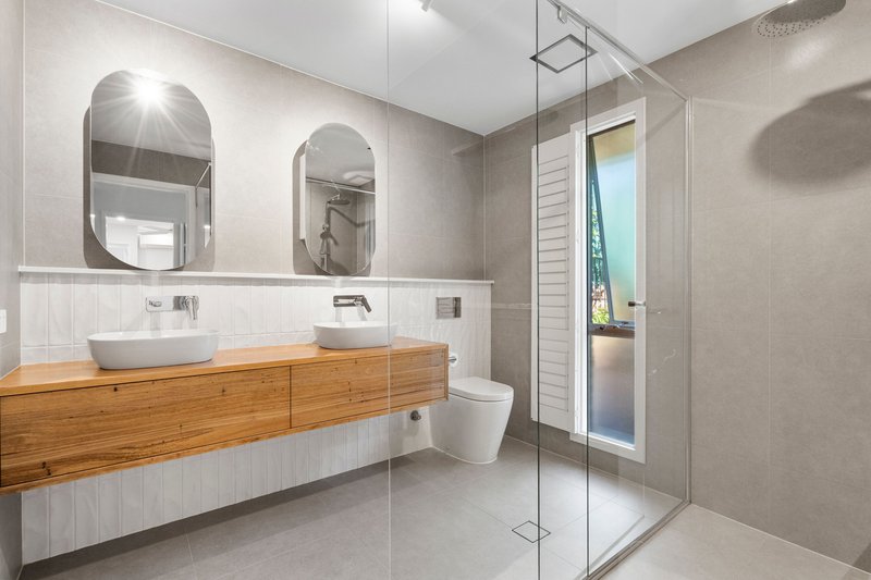 Photo - 7 Crocus Street, Daisy Hill QLD 4127 - Image 8