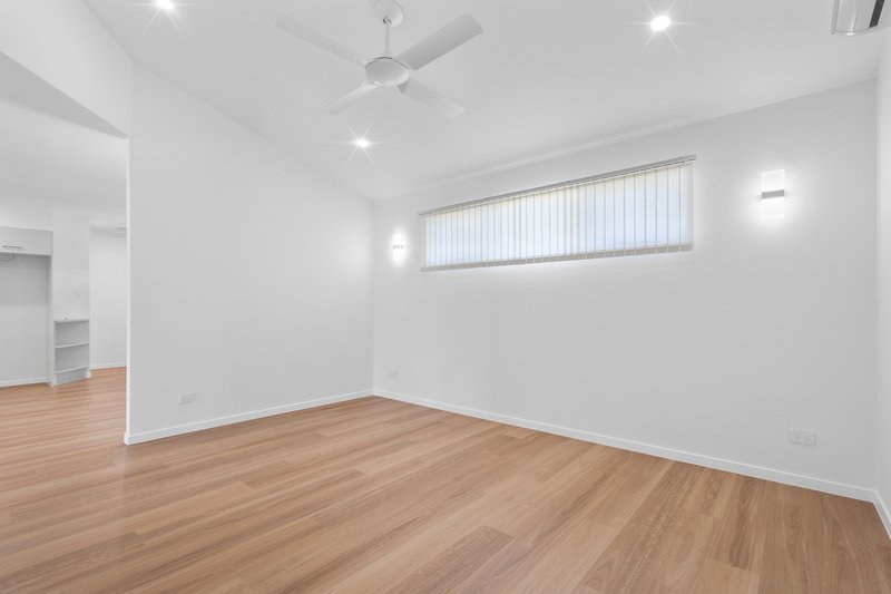 Photo - 7 Crocus Street, Daisy Hill QLD 4127 - Image 10