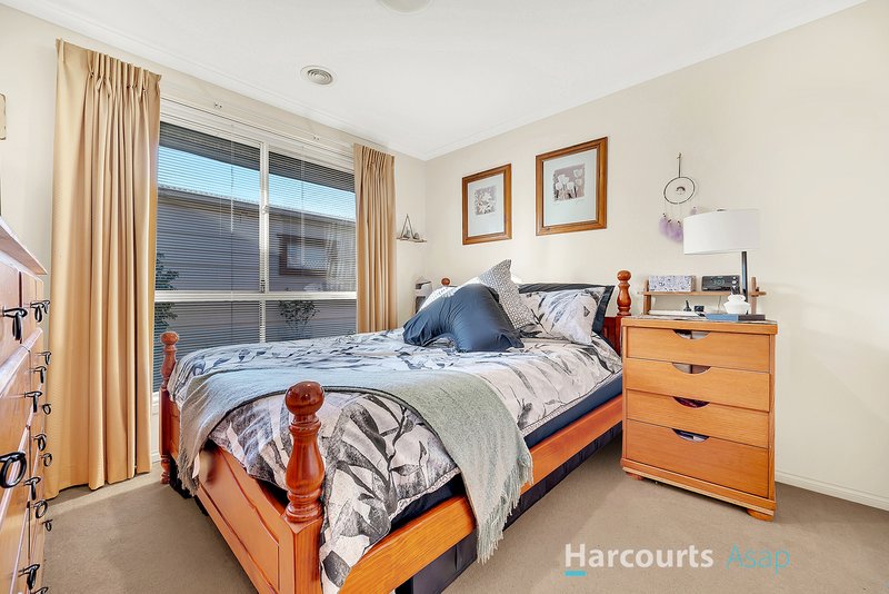 Photo - 7 Cromford Crescent, Narre Warren South VIC 3805 - Image 10