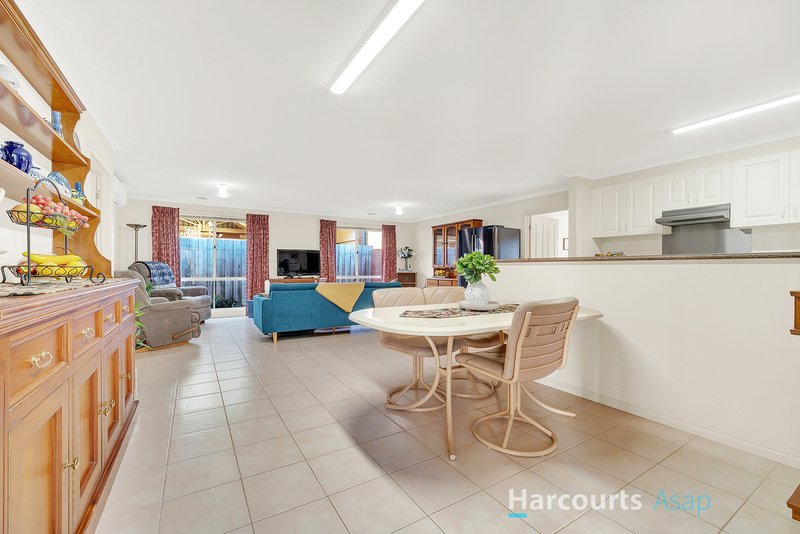 Photo - 7 Cromford Crescent, Narre Warren South VIC 3805 - Image 14