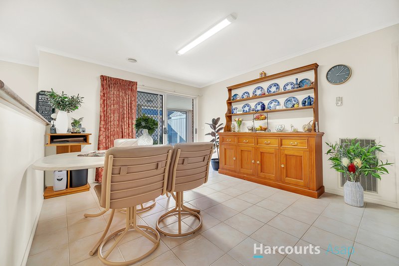 Photo - 7 Cromford Crescent, Narre Warren South VIC 3805 - Image 15