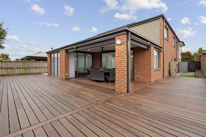 Photo - 7 Crowe Avenue, Cranbourne West VIC 3977 - Image 19