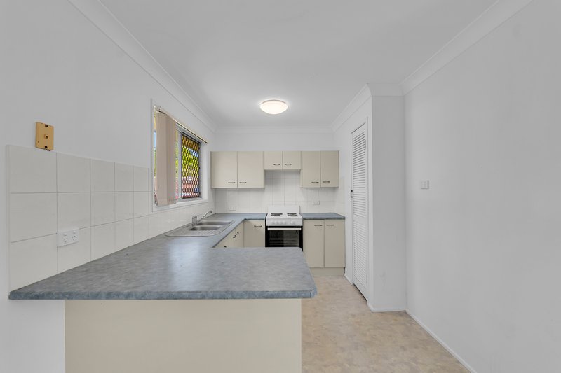 Photo - 7 Crown Street, Alexandra Hills QLD 4161 - Image 3