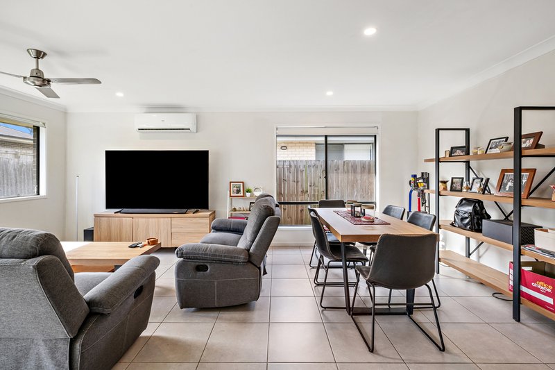 Photo - 7 Cruiser Street, Burpengary QLD 4505 - Image 9