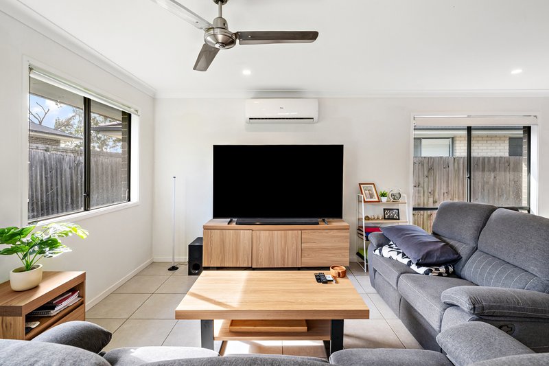 Photo - 7 Cruiser Street, Burpengary QLD 4505 - Image 12