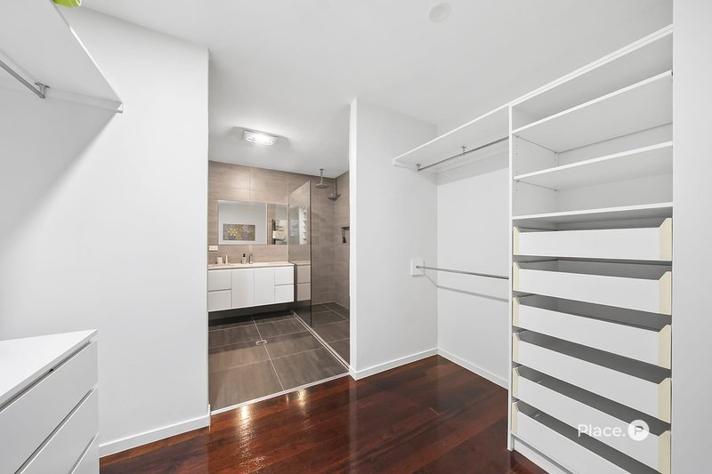 Photo - 7 Culworth Street, Chermside West QLD 4032 - Image 7