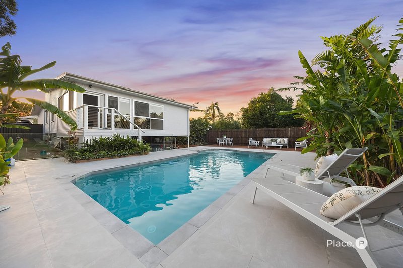Photo - 7 Culworth Street, Chermside West QLD 4032 - Image 9
