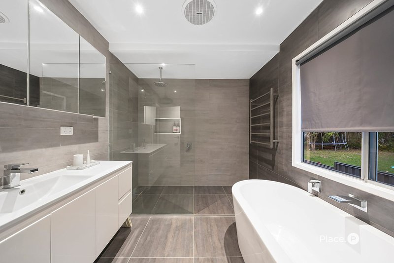 Photo - 7 Culworth Street, Chermside West QLD 4032 - Image 12
