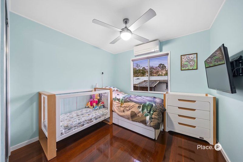 Photo - 7 Culworth Street, Chermside West QLD 4032 - Image 13